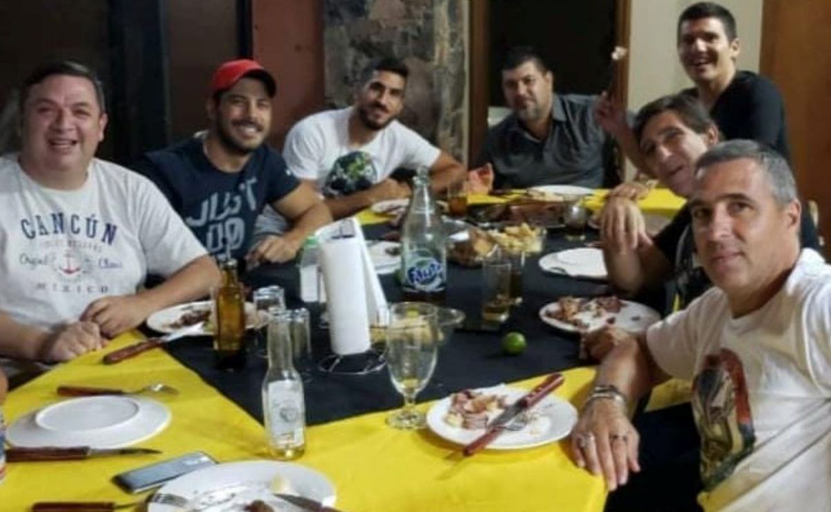 La vez que Gustavo Costas pudo llegar a U de Chile: la denuncia en una comida que lo mareó