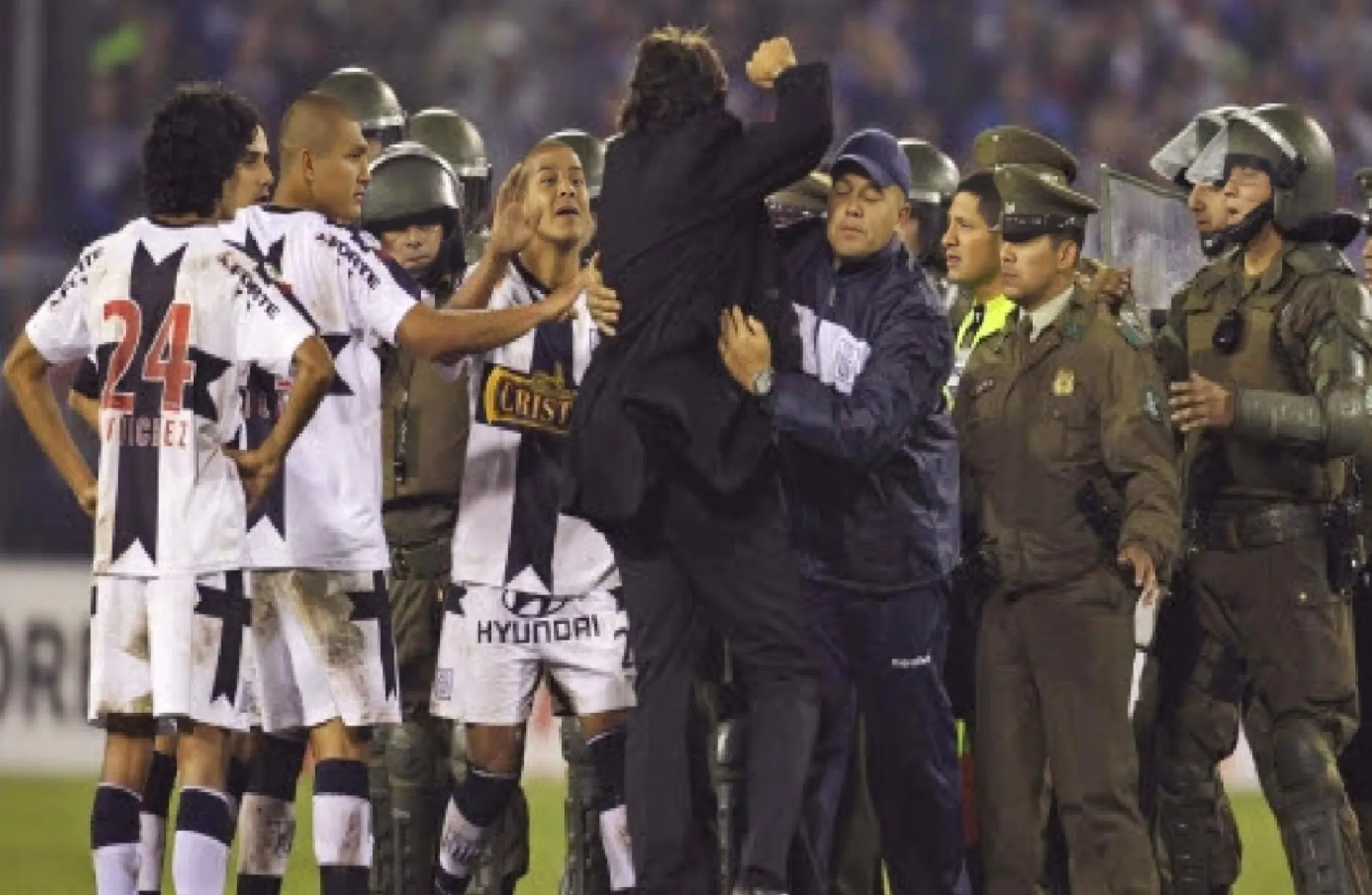La batalla de Santiago con Alianza Lima y la U de Chile.