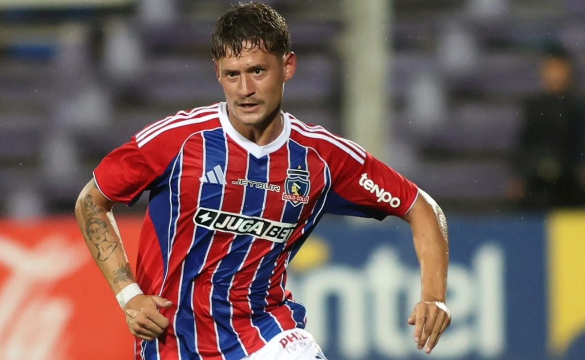 Manuel de Tezanos llena de elogios a cuestionado fichaje de Colo Colo: “Me gustó”