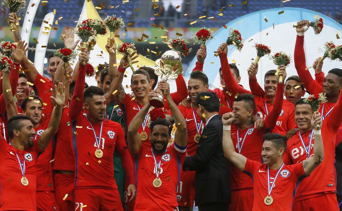 Tras nueve años: Los dos sobrevivientes de la Roja que ganó la China Cup