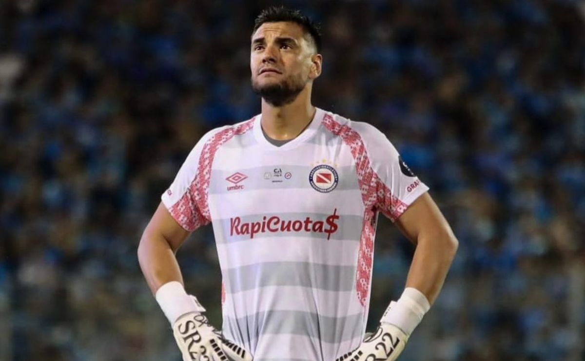 “Nunca lo rechazaría”: “Chiquito” Romero habla de su futuro tras interés de Colo Colo y el fútbol argentino