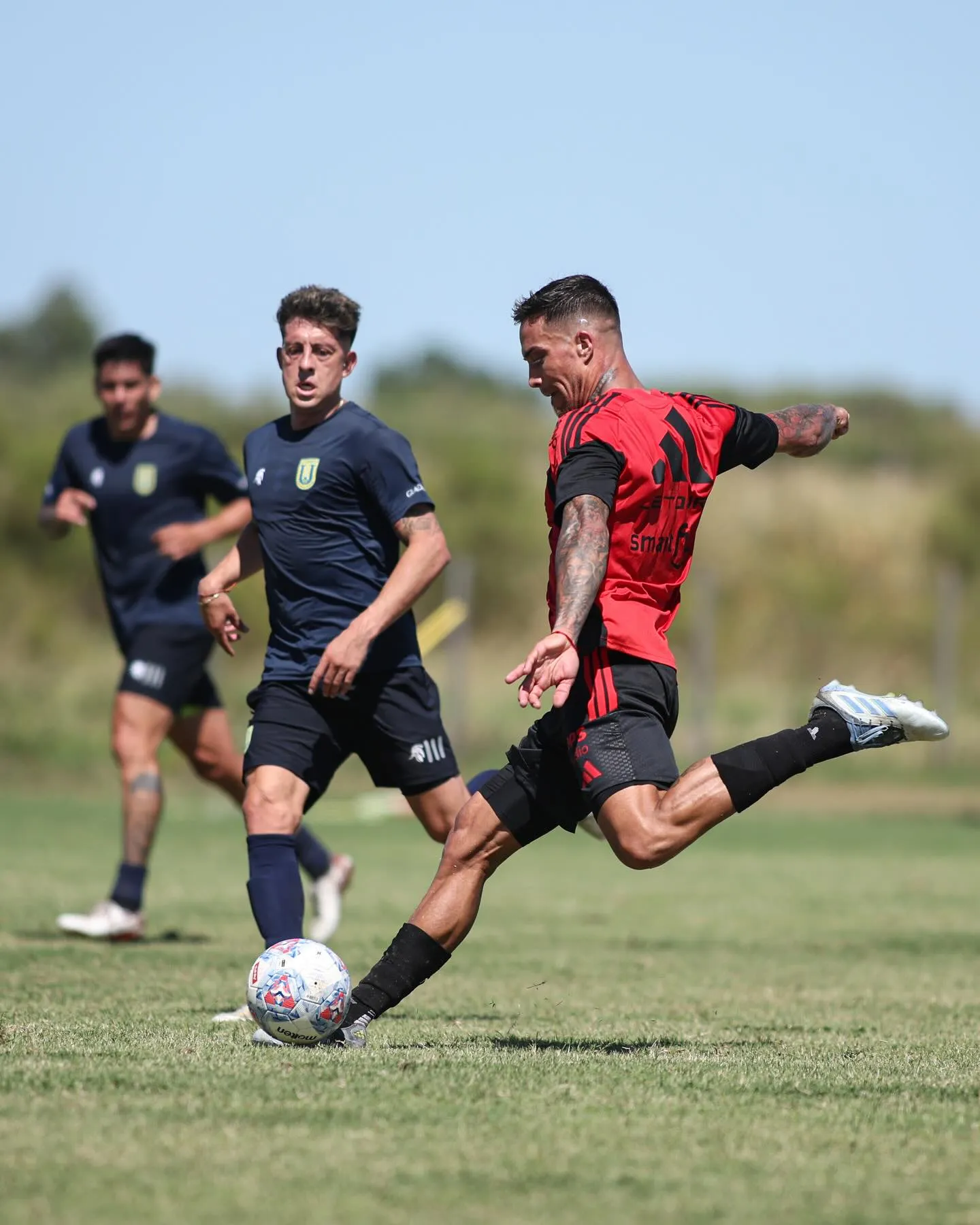 Javier Méndez tuvo un amargo estreno con Colo Colo. Foto: Colo Colo.