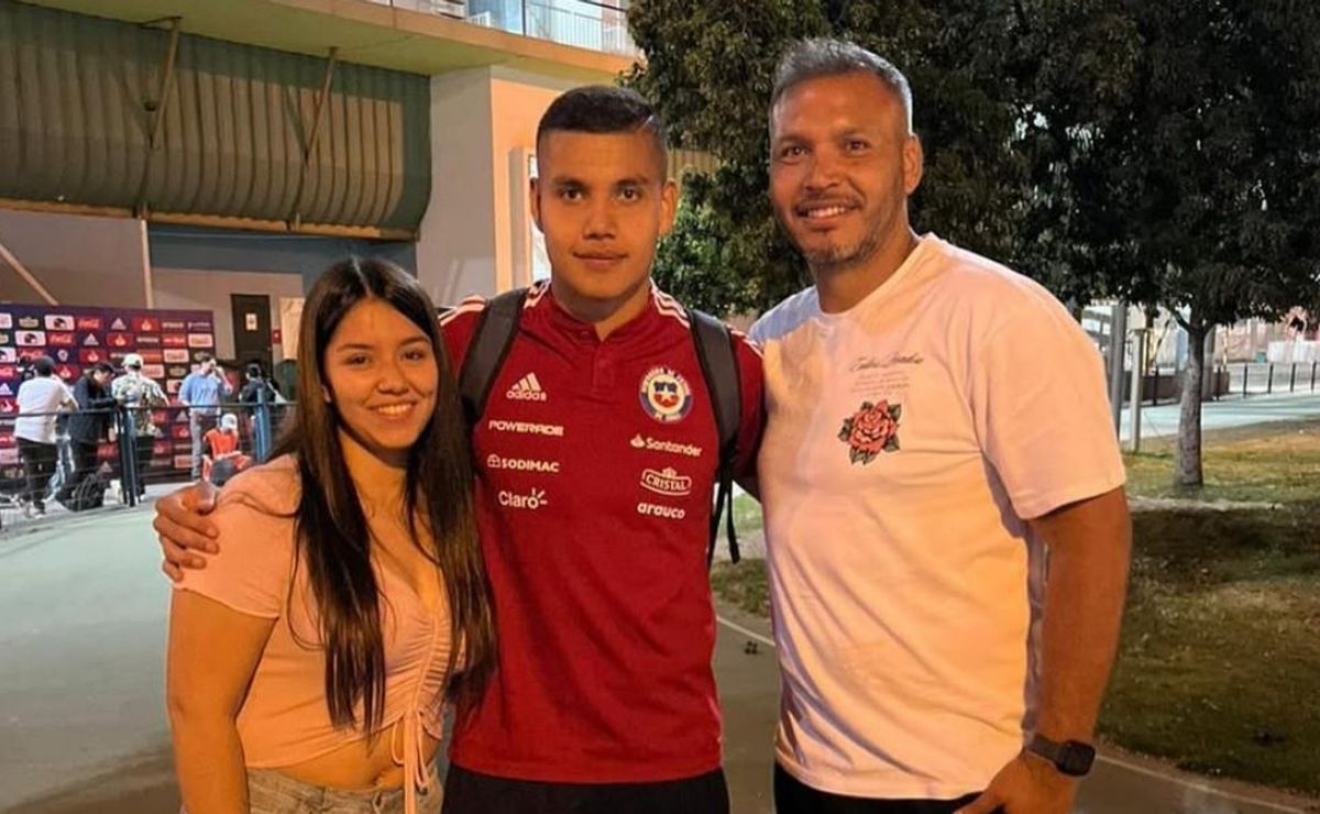 Jugó en la Roja, sufrió marcando a Adriano y la rompe con una academia: “Nos vamos en abril”