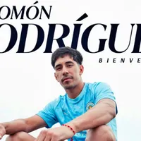 La playera presentación de Salomón Rodríguez en su nuevo club