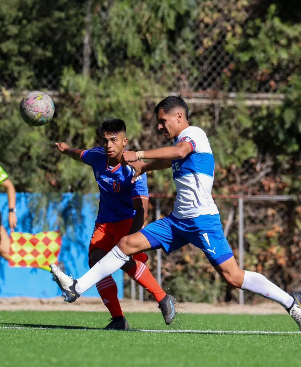 Mateo Guerra en acción por la UC. (Foto: Cedida).