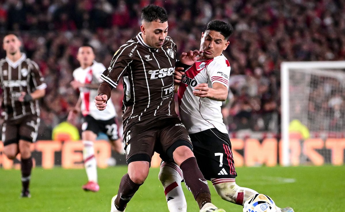 Colo Colo negoció por él en el mercado de fichajes y Boca lo traspasó en Argentina por 1 millón de dólares