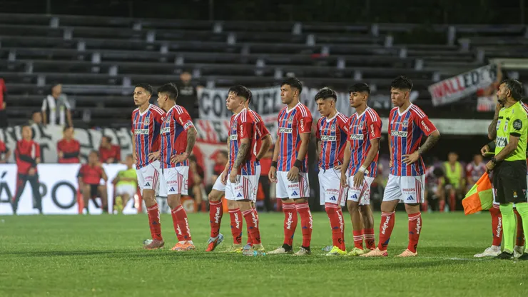 Colo Colo se mide ante Alianza Lima.