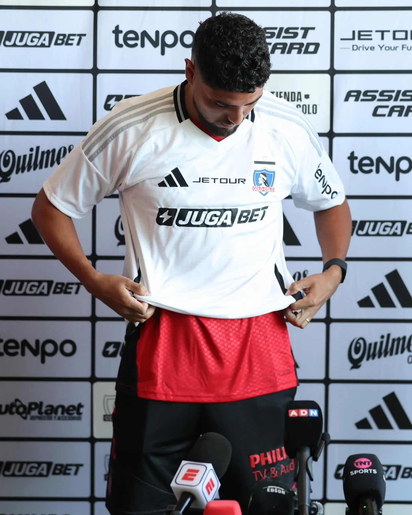 Maximiliano Romero es el cuarto fichaje albo. Foto: Colo Colo
