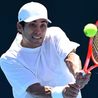 ¿Cristian Garin vs. Luciano Darderi: Dónde y a qué hora juegan en el AO 2026?