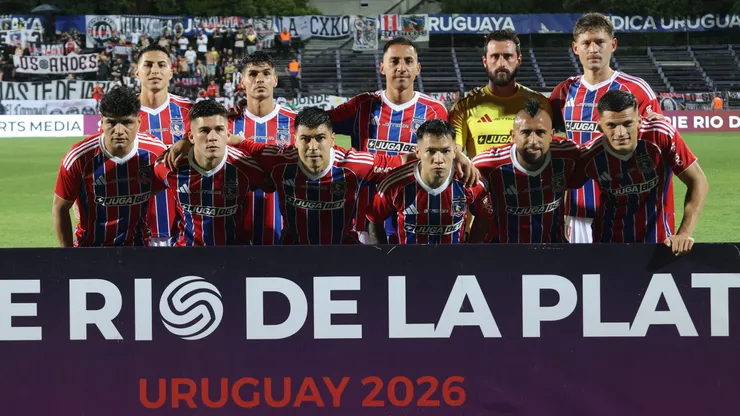 Colo Colo triunfó en su debut en la Serie Río de La Plata. Photosport