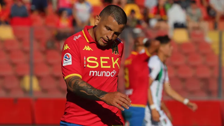 Unión Española negocia la salida de Emiliano Vecchio