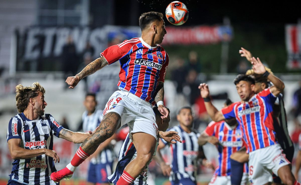 El arrebato de Javier Correa tras la derrota de Colo Colo: “Hay que pelarse el oj…”