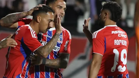 Javier Correa y Maximiliano Romero serán los 9 de Colo Colo en 2026.
