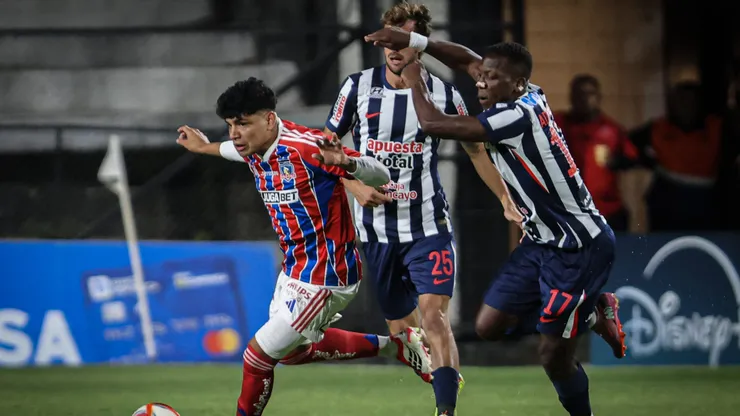 Claudio Aquino tuvo otro partido bajo en Colo Colo.
