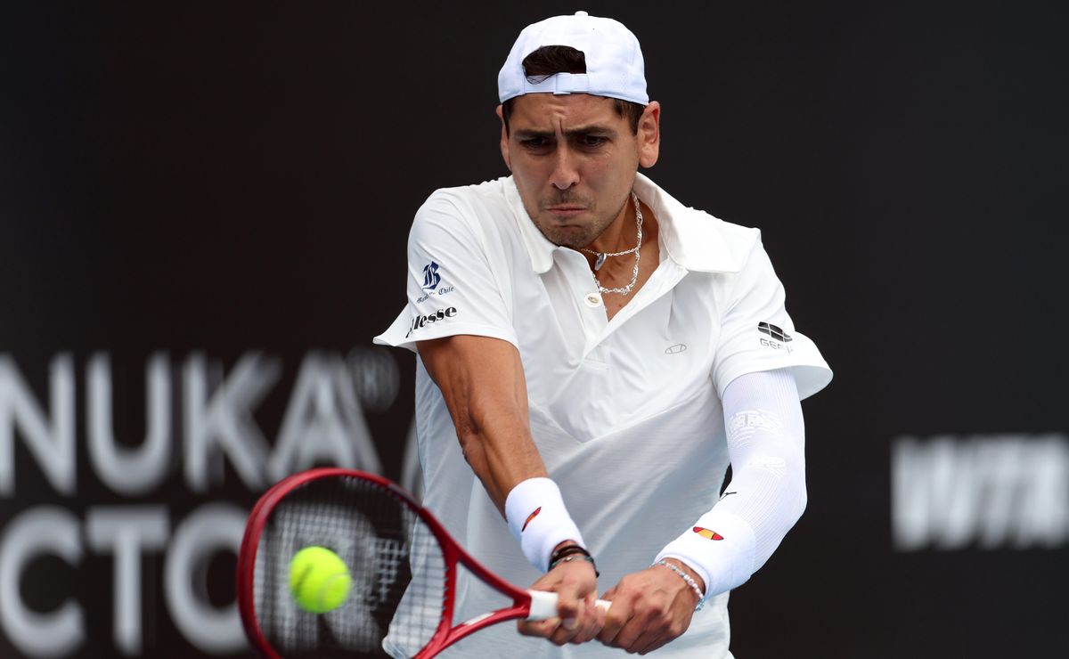 El otro golpe que recibe Alejandro Tabilo junto a fea derrota en el Australian Open