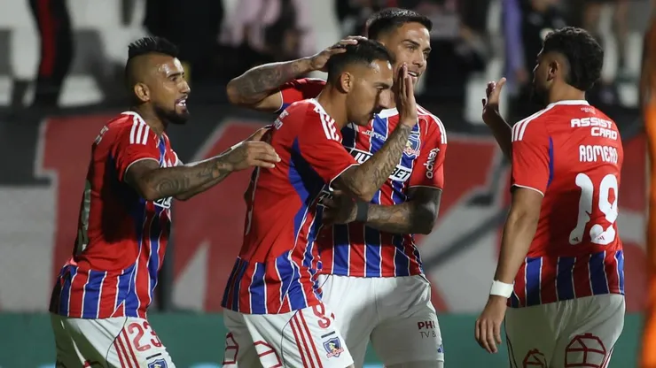 Colo Colo aún no cierra su plantel.