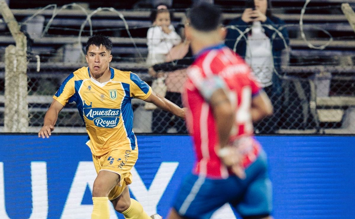 U. de Concepción vence por penales a Central Español en su primer amistoso en Uruguay