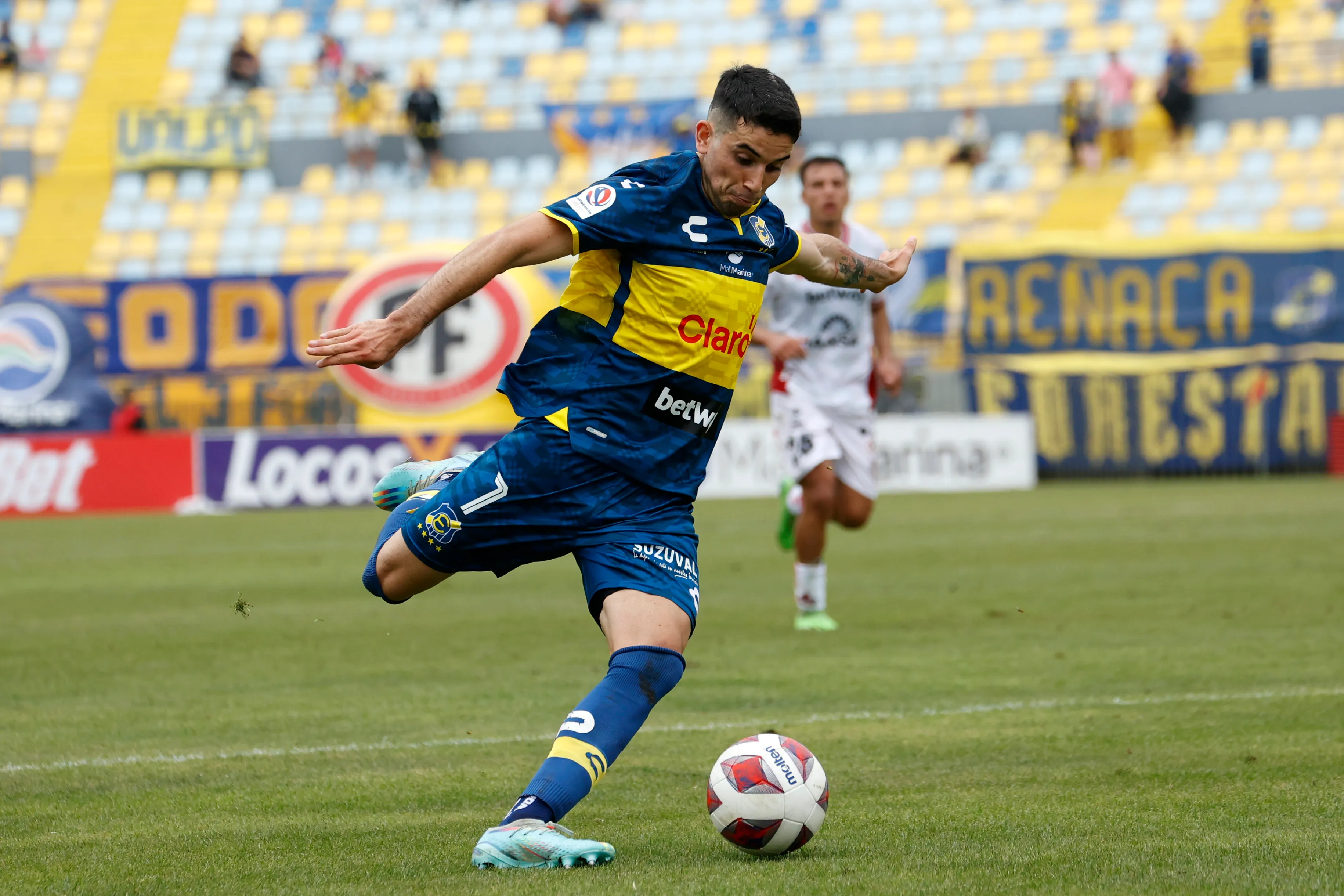 Pastrán ahora suena como candidato para reemplazar a Cepeda.