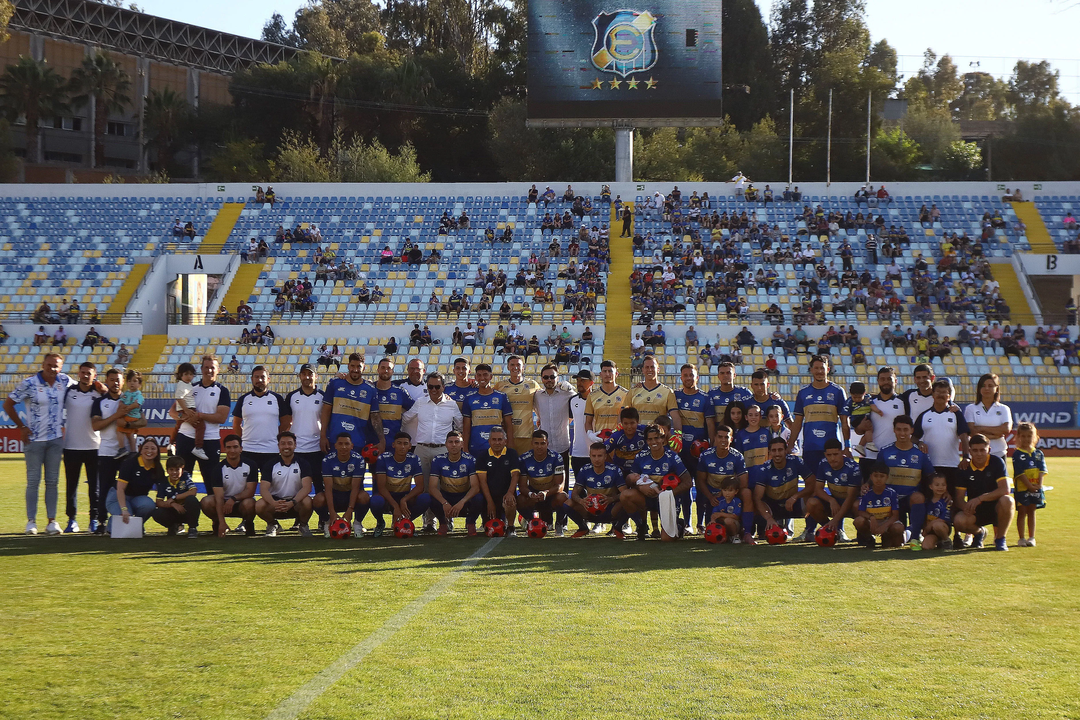 Everton en la Noche Oro &amp; Cielo 2026/Photosport
