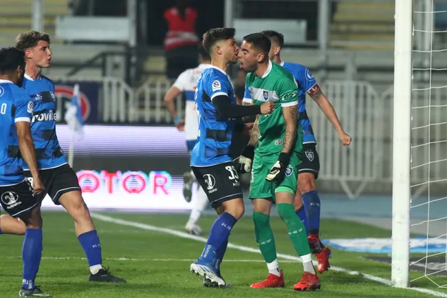 La última vez que Huachipato venció a Universidad Católica.Foto: Jorge Loyola/Photosport