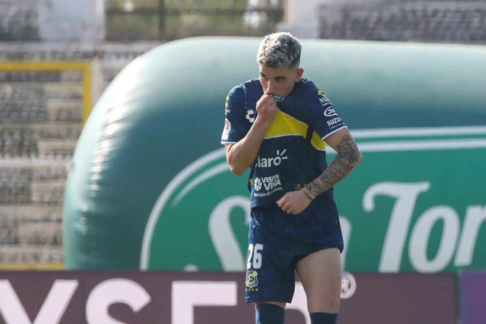 Lautaro Pastrán jugando por Everton. Foto: Jonnathan Oyarzun/Photosport