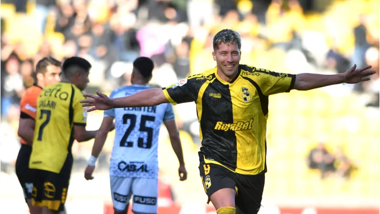 Coquimbo Unido enfrenta a Limache por semifinales de la Supercopa de Chile.