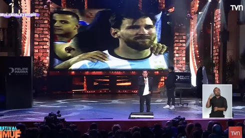 Felipe Parra se ríe de Messi por la imagen de Alexis Sánchez.
