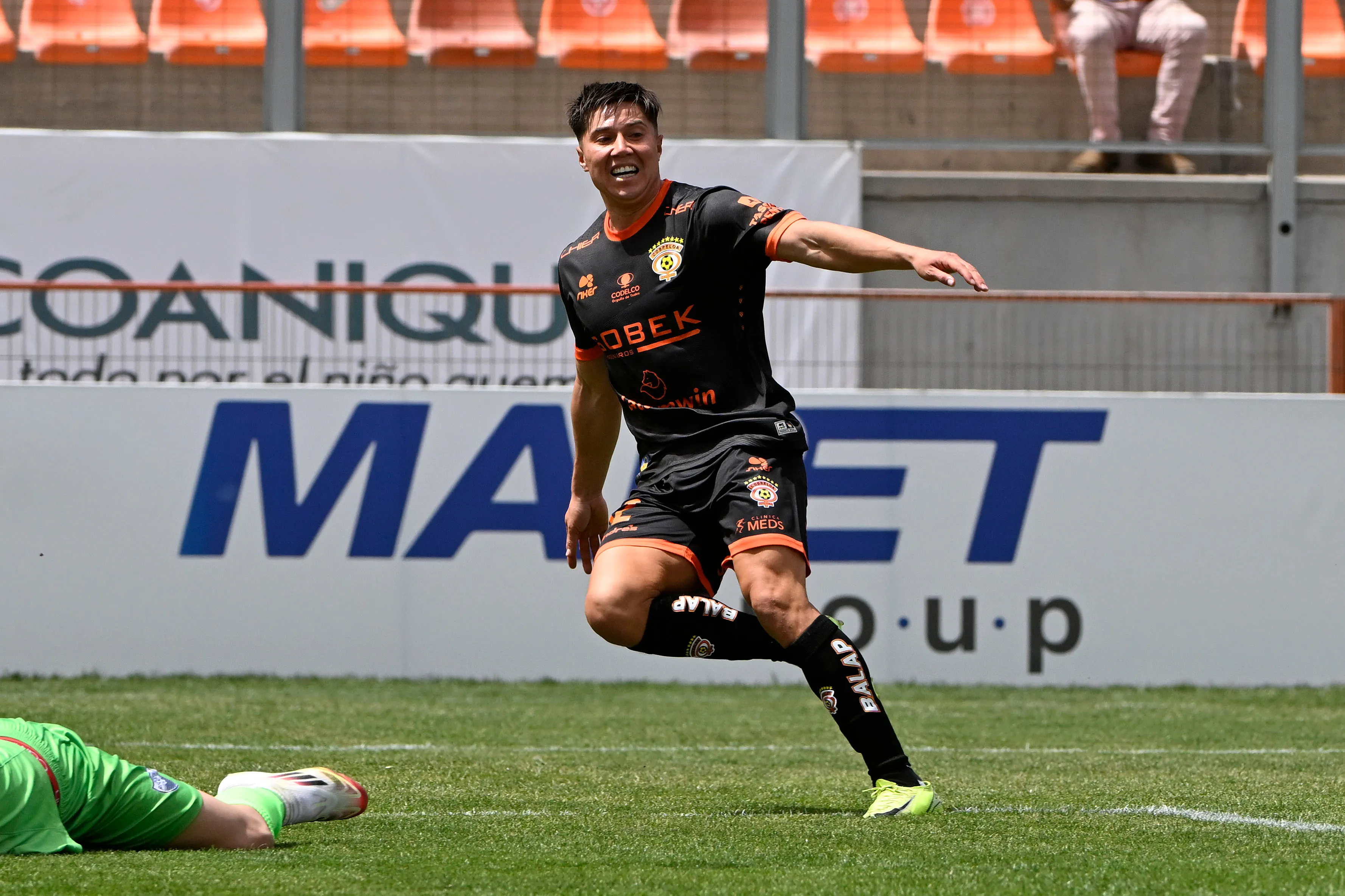 Aldrix Jara sigue en muy buen nivel desde que pasó de Cobreloa a Deportes Concepción. (Pedro Tapia/Photosport).