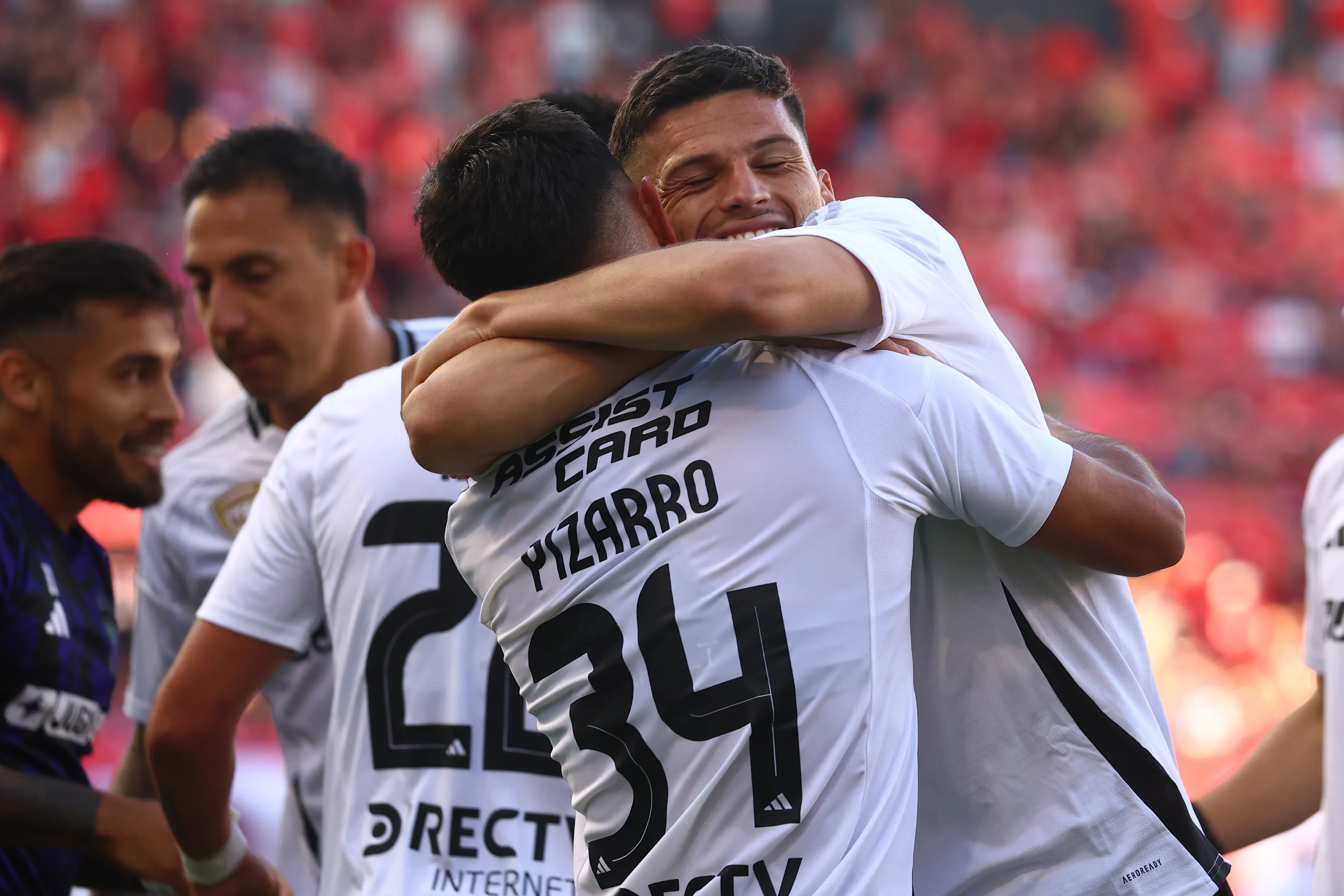 Cepeda dejaría Colo Colo previo pago de 4 millones y un 15% de una futura venta. (Foto: Eduardo Fortes/Photosport)