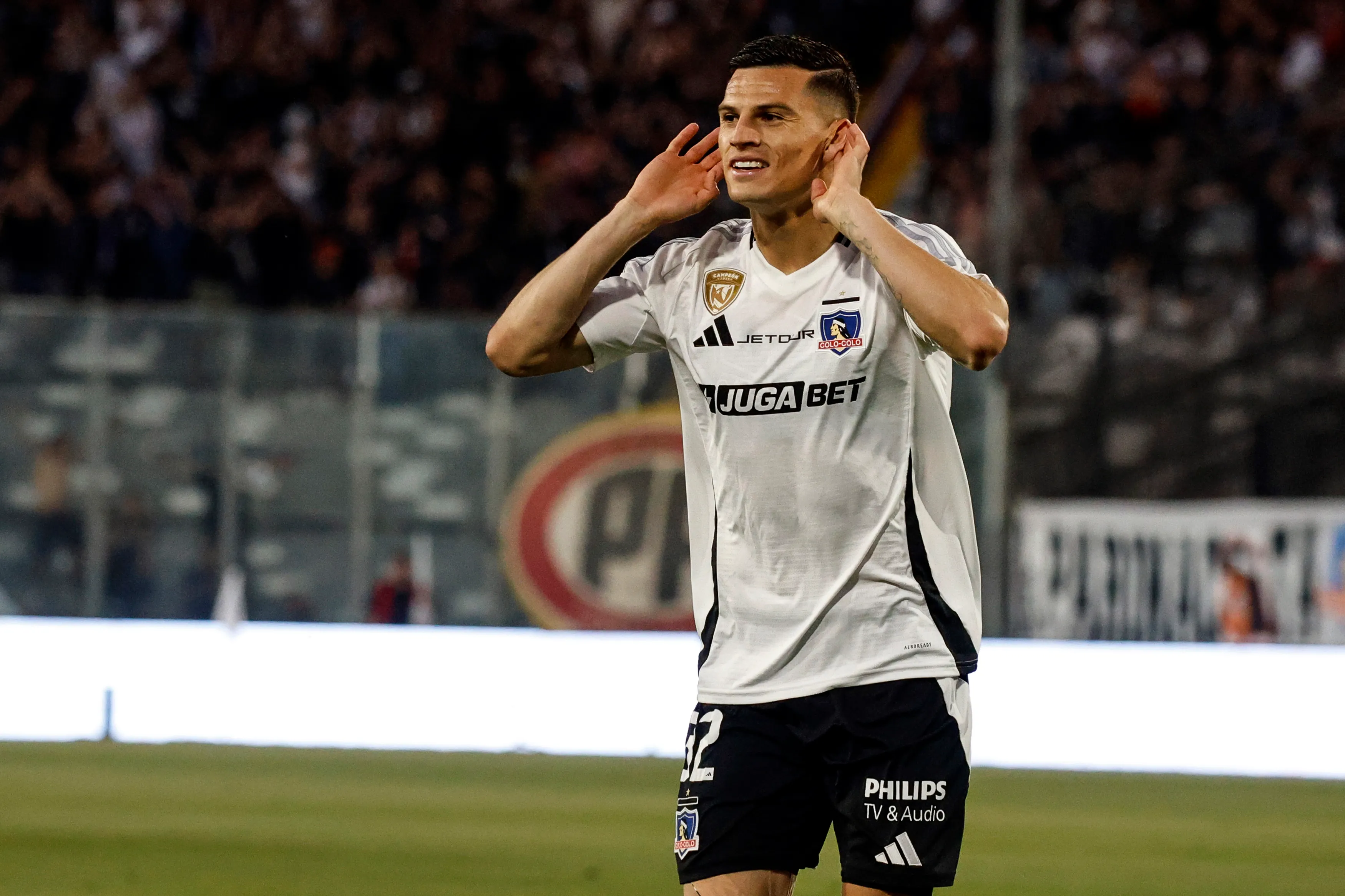 La postura de Colo Colo hace tambalear la negociación por Cepeda. (Foto: Diego Martin/Photosport)