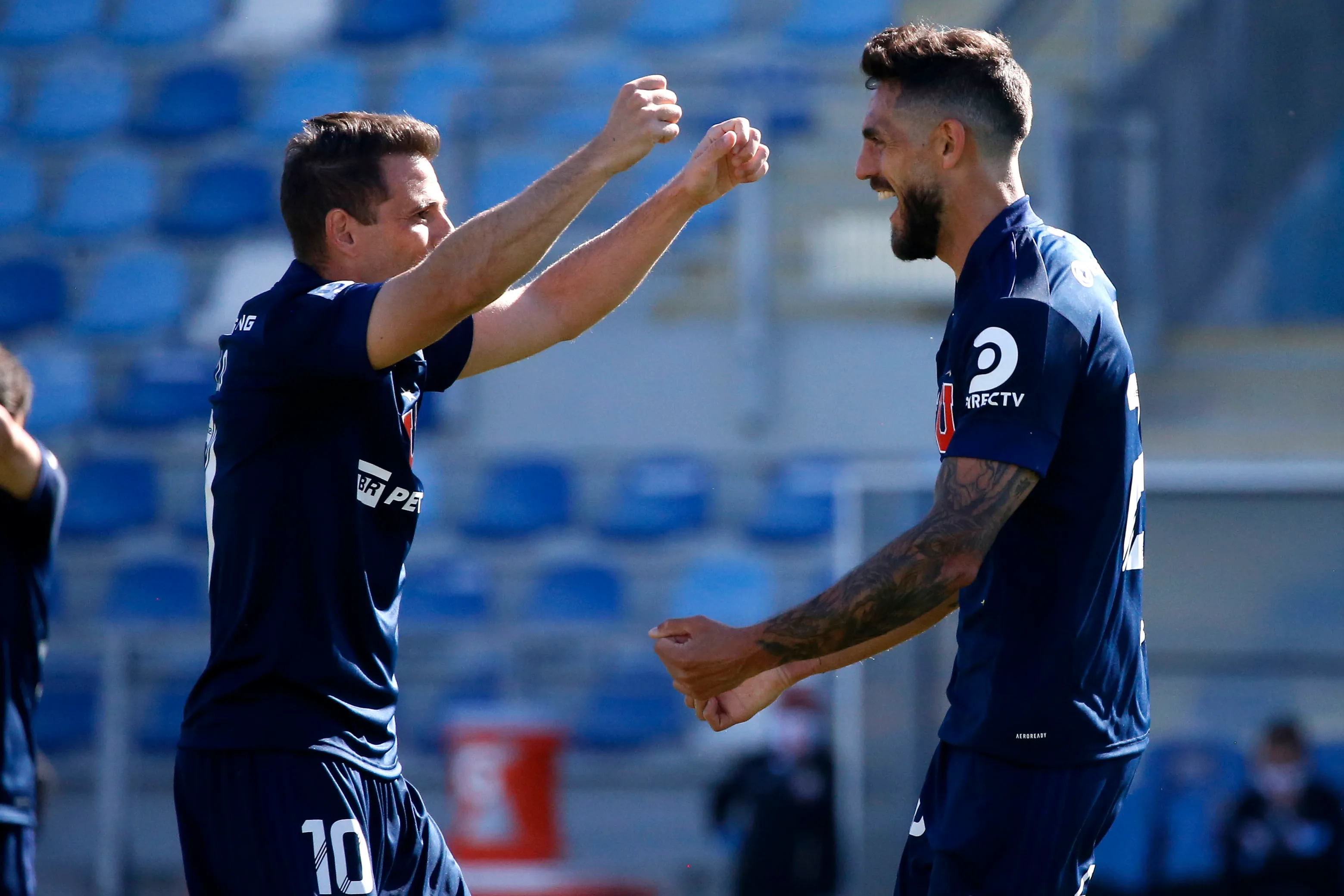 Larrivey anotó 21 goles en 2021. Fue el último gran goleador de la U. Imagen: Photosport