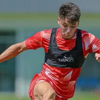 Se formó en la U, trabajó en bodegas y ahora busca su revancha en la "B"