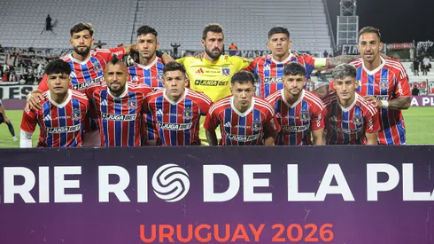 Colo Colo tiene formación confirmada y con novedades para enfrentar a Peñarol.