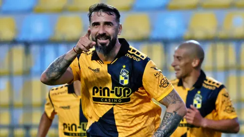 Pratto anotó de penal su primer gol con la camiseta de Coquimbo Unido.
