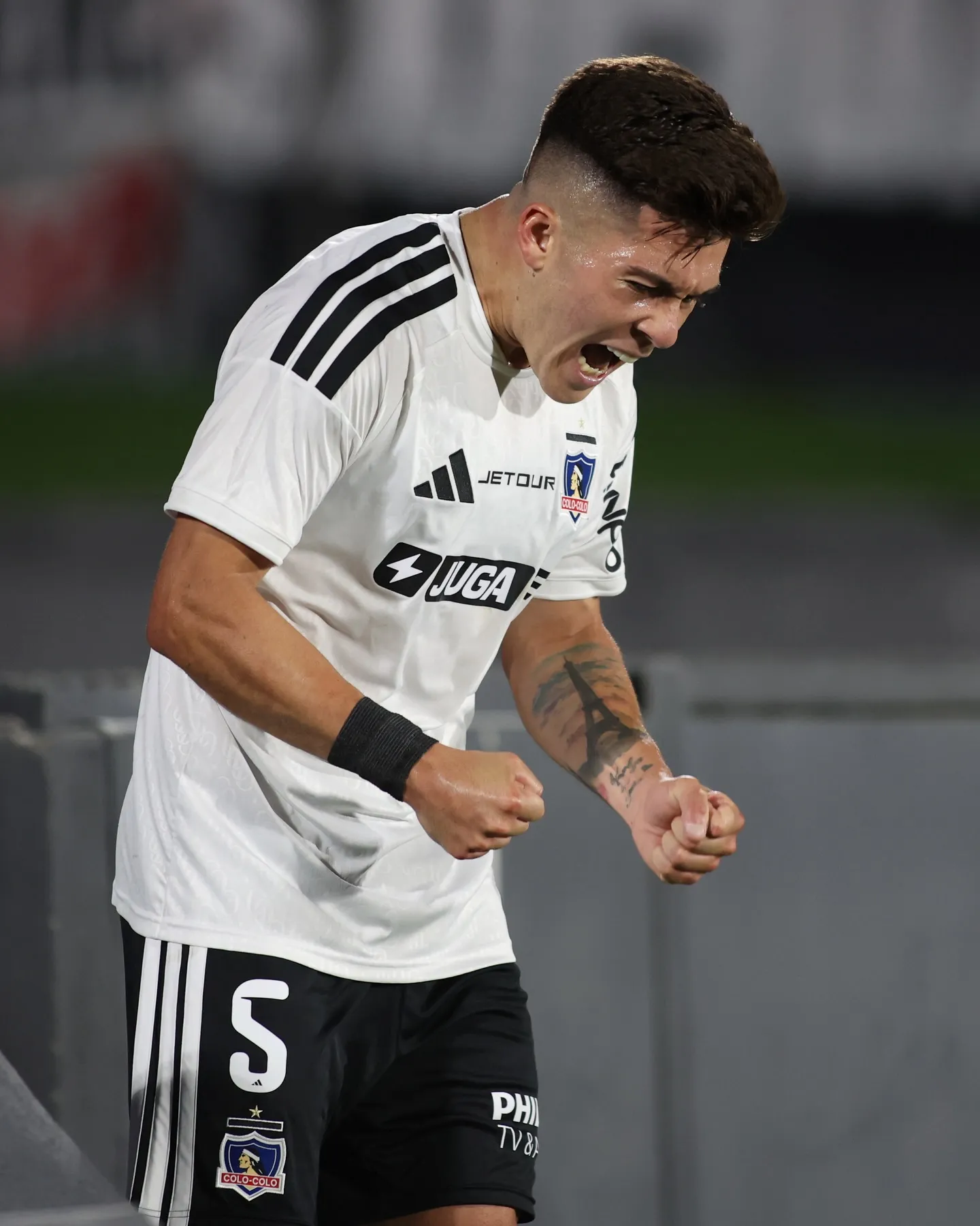 Víctor Felipe Méndez le da el triunfo a Colo Colo ante Peñarol. Foto: Colo Colo.|