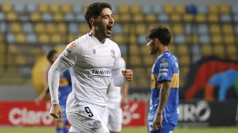 El jugador selló su futuro y fue presentado en nuevo equipo.