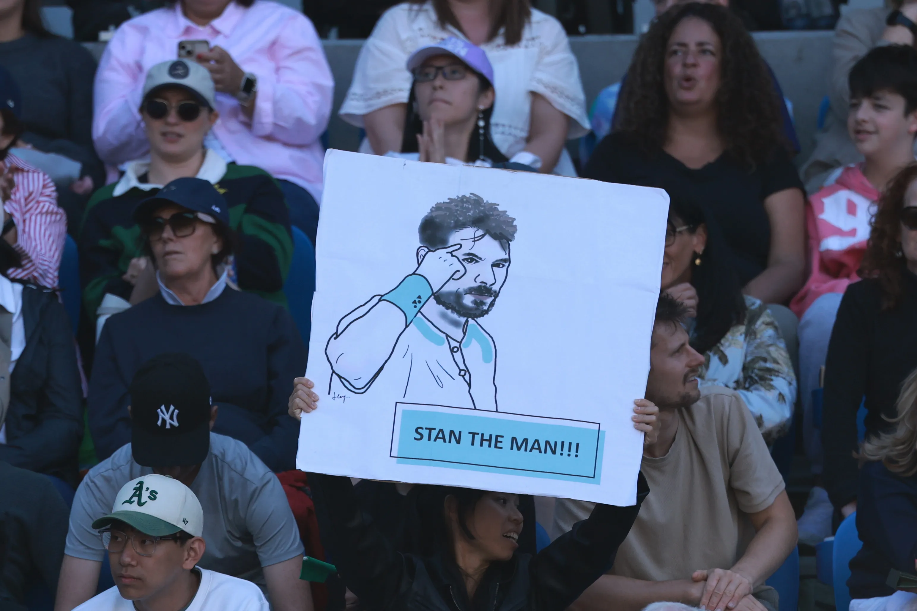 El público no deja de alentar a Stan