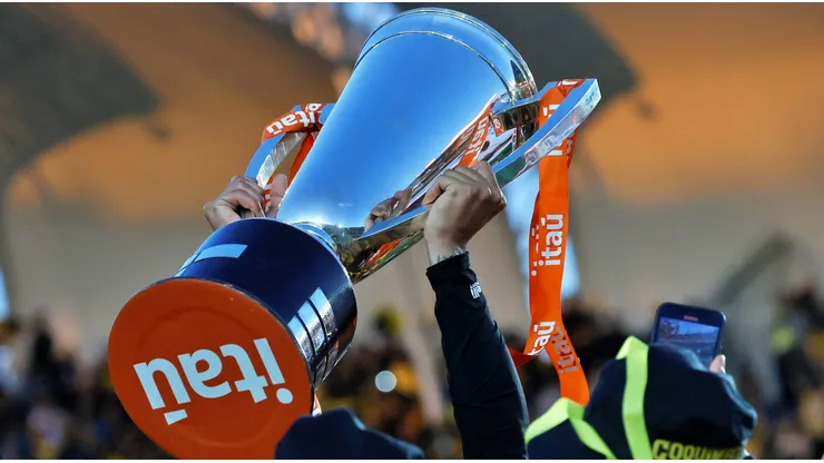 Banco Itaú deja el fútbol chileno tras dos años de acuerdo.