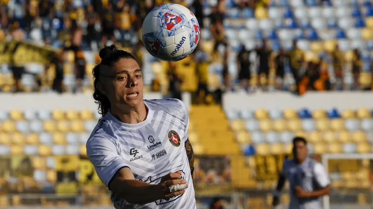 Joaquín Montecinos fue parte de la oncena limachina ante Coquimbo Unido.