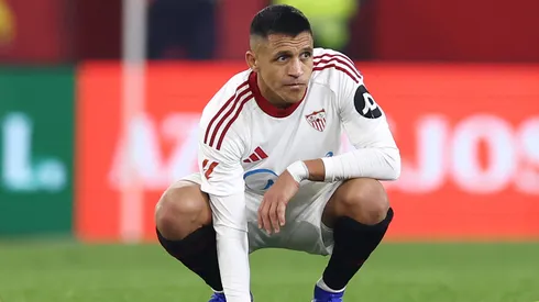 Alexis Sánchez seguirá afuera de las canchas en Sevilla.