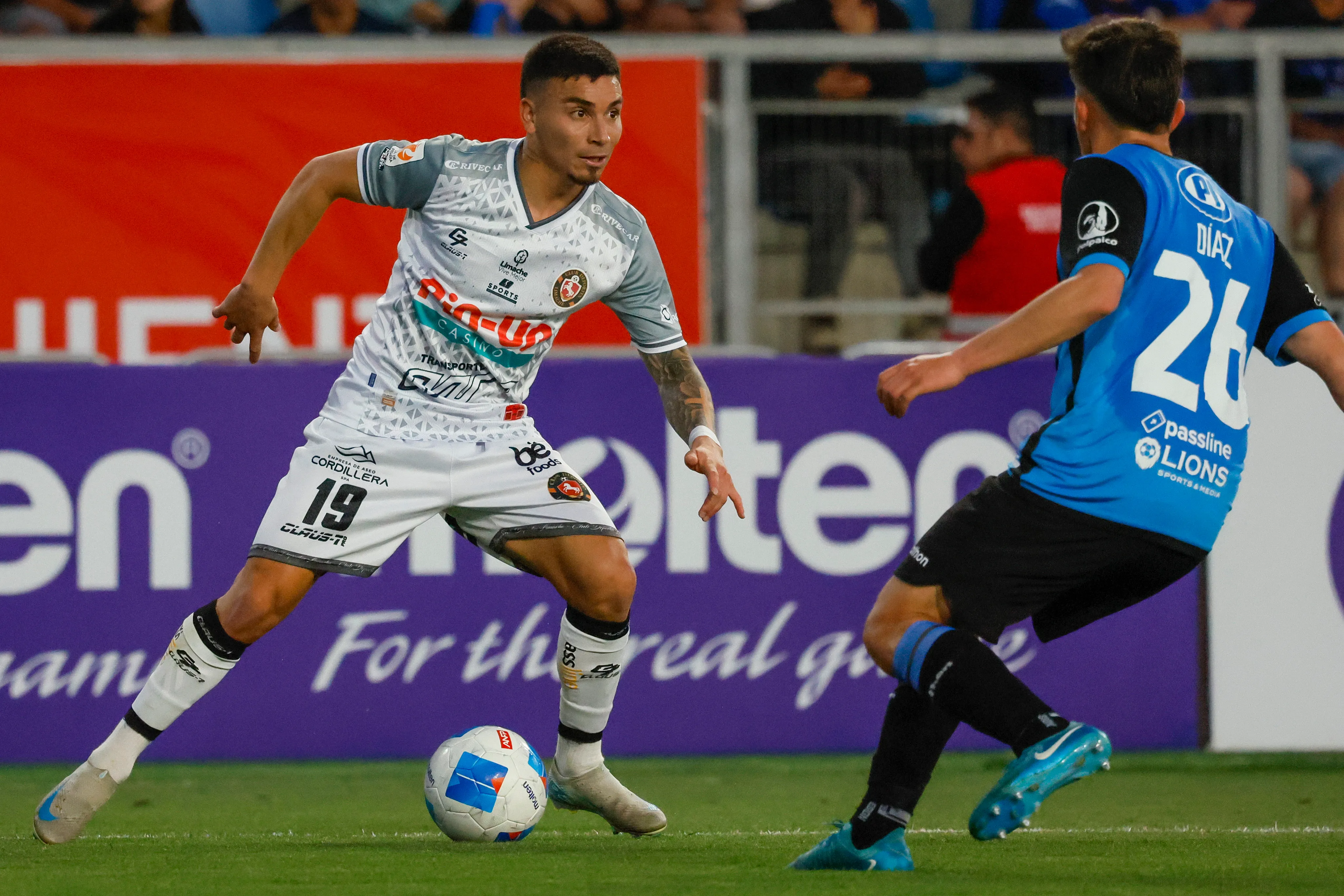 Colo Colo volverá a la carga por Daniel Castro tras la venta de Lucas Cepeda. | Foto: Photosport.