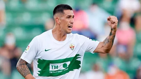 El ex defensa de la Roja se acerca a popular equipo.