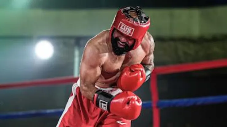 Manuel Ibarra hoy se dedica a cantar y al boxeo