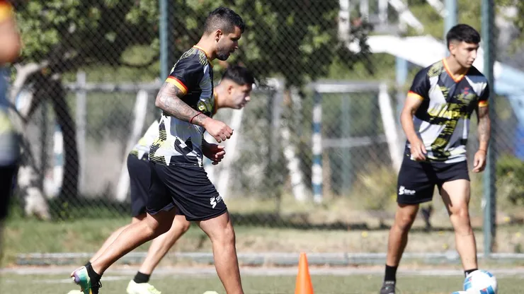 Sigue buscando equipo el defensor.