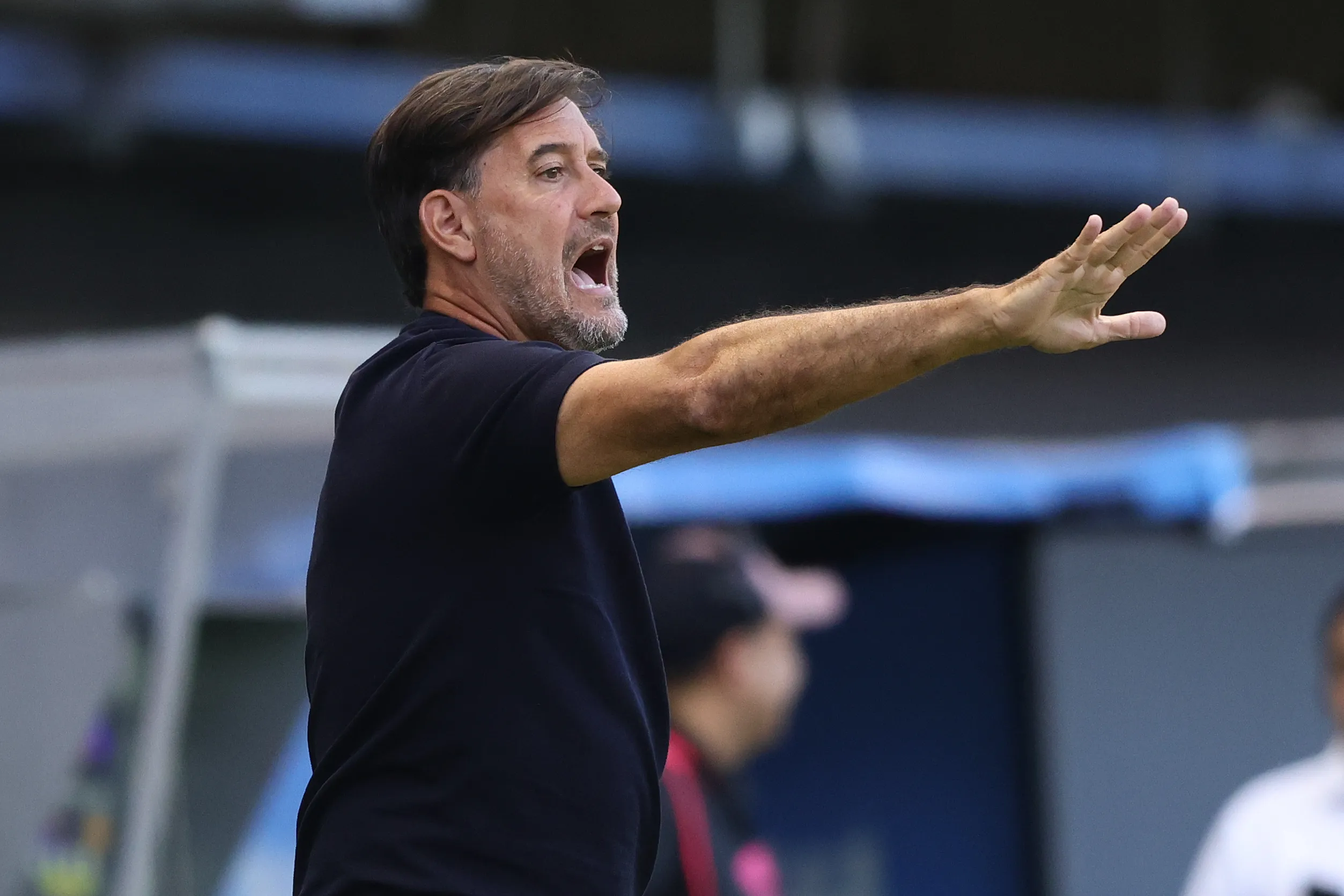 Gustavo Lema espera sumar un par de jugadores más. (Felipe Zanca/Photosport).