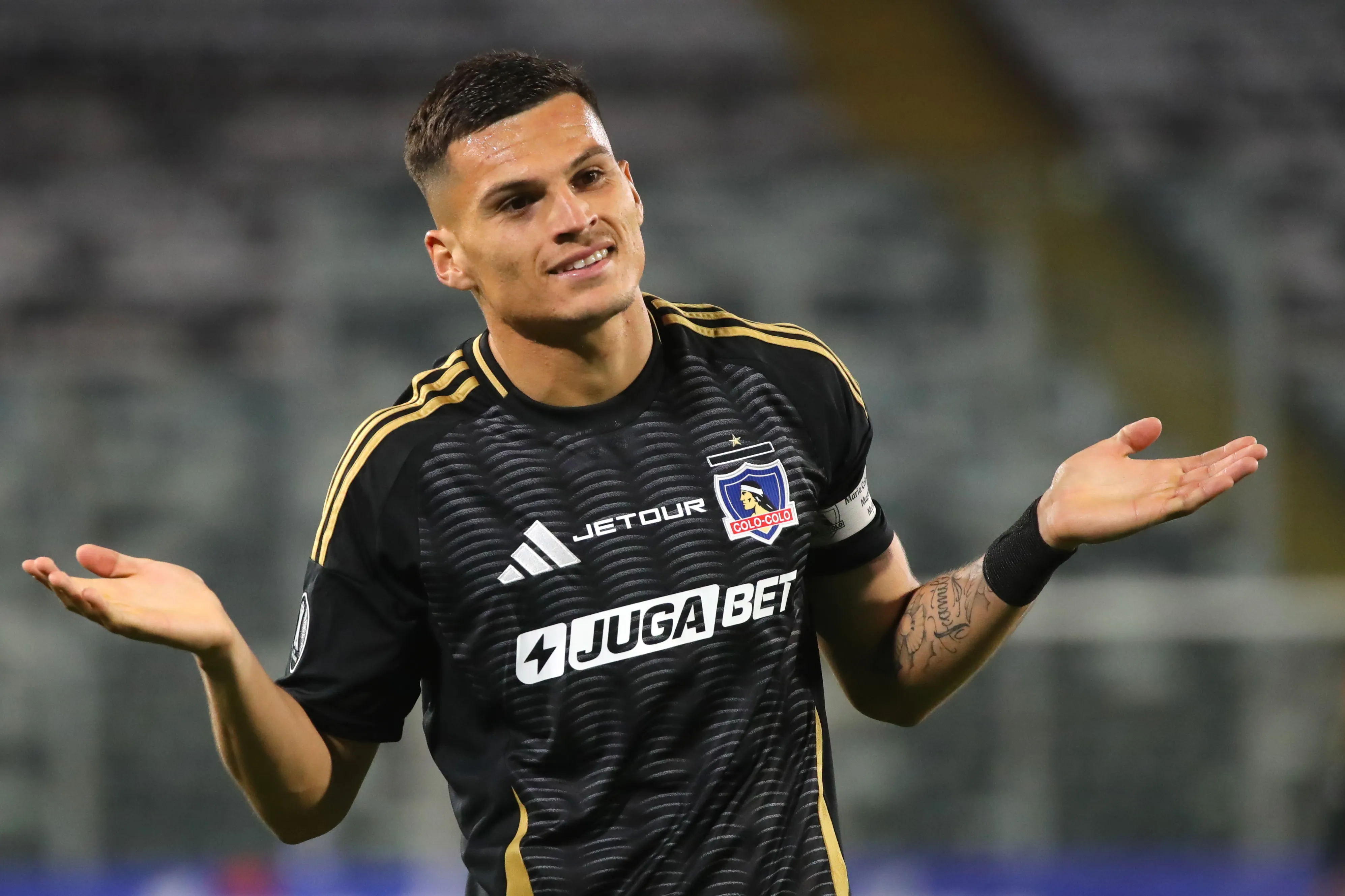 Finalmente, Cepeda dejará a Colo Colo la cantidad de 2.6 millones de dólares y un 30% de una futura venta. (Foto: Jonnathan Oyarzun/Photosport)