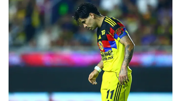 El equipo busca la salida del jugador chileno, pero no será tan sencillo.