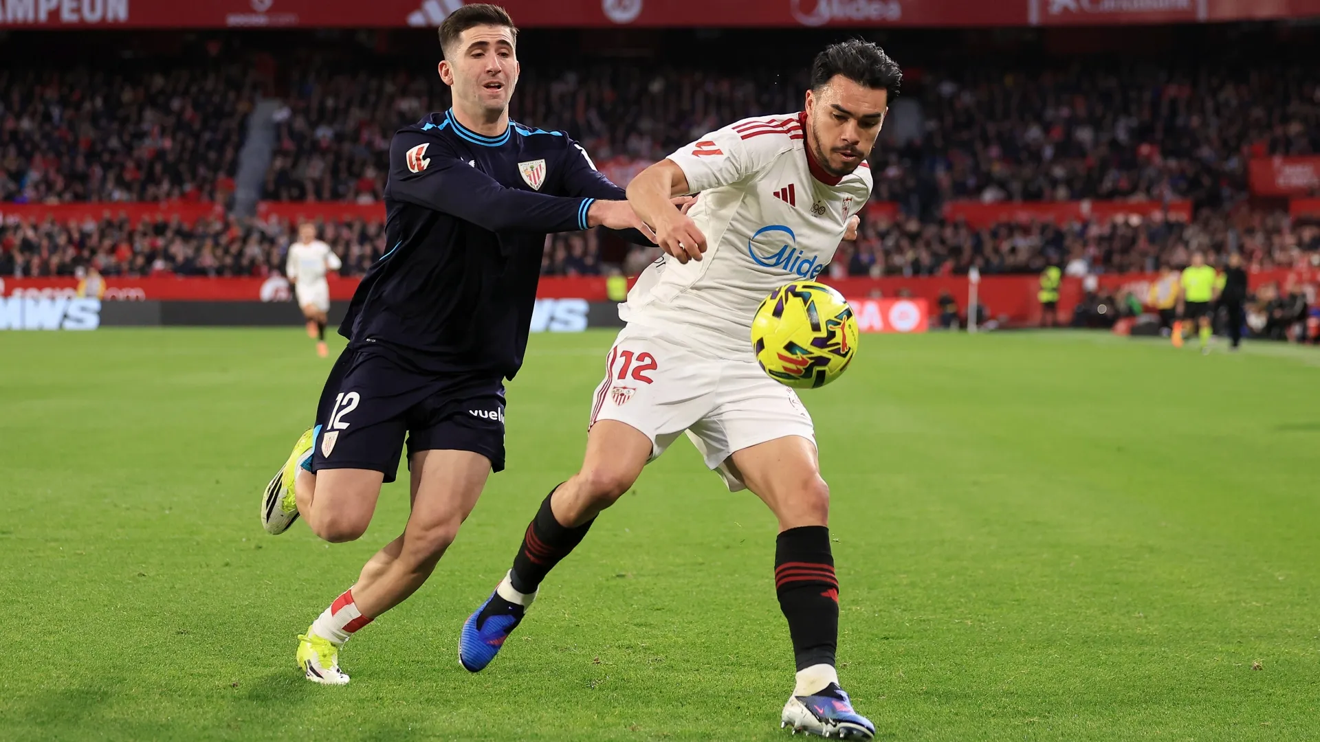 Tanto Gabriel Suazo como Alexis Sánchez se quedan con las ganas de jugar con Sevilla este sábado. Foto: Getty Images.