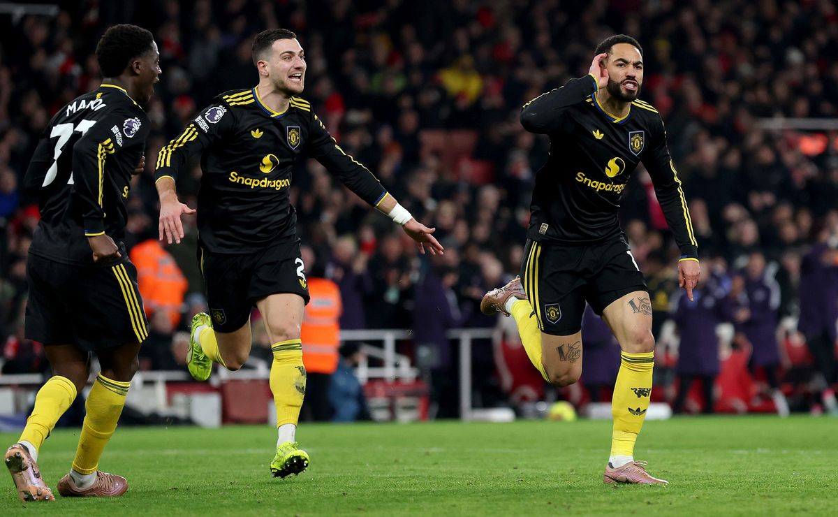 Manchester United logra la hazaña ante Arsenal a punta de golazos y deja la Premier League en llamas