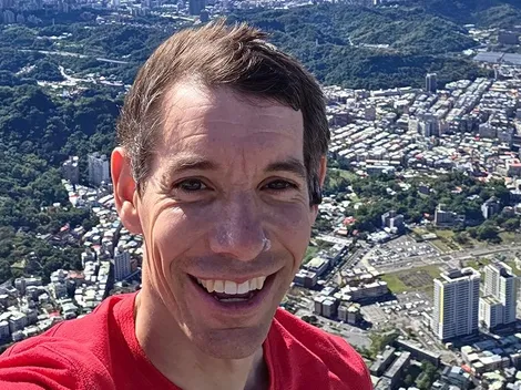 La "vergonzosa" cifra que recibió Alex Honnold por escalar el Taipei 101